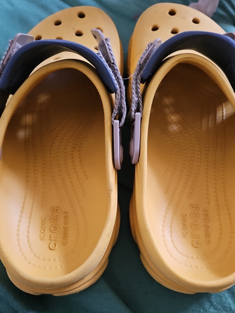 Crocs Mens 8/Womens 10..Good Used Shape..These Single Owner . - Picture 3 of 11